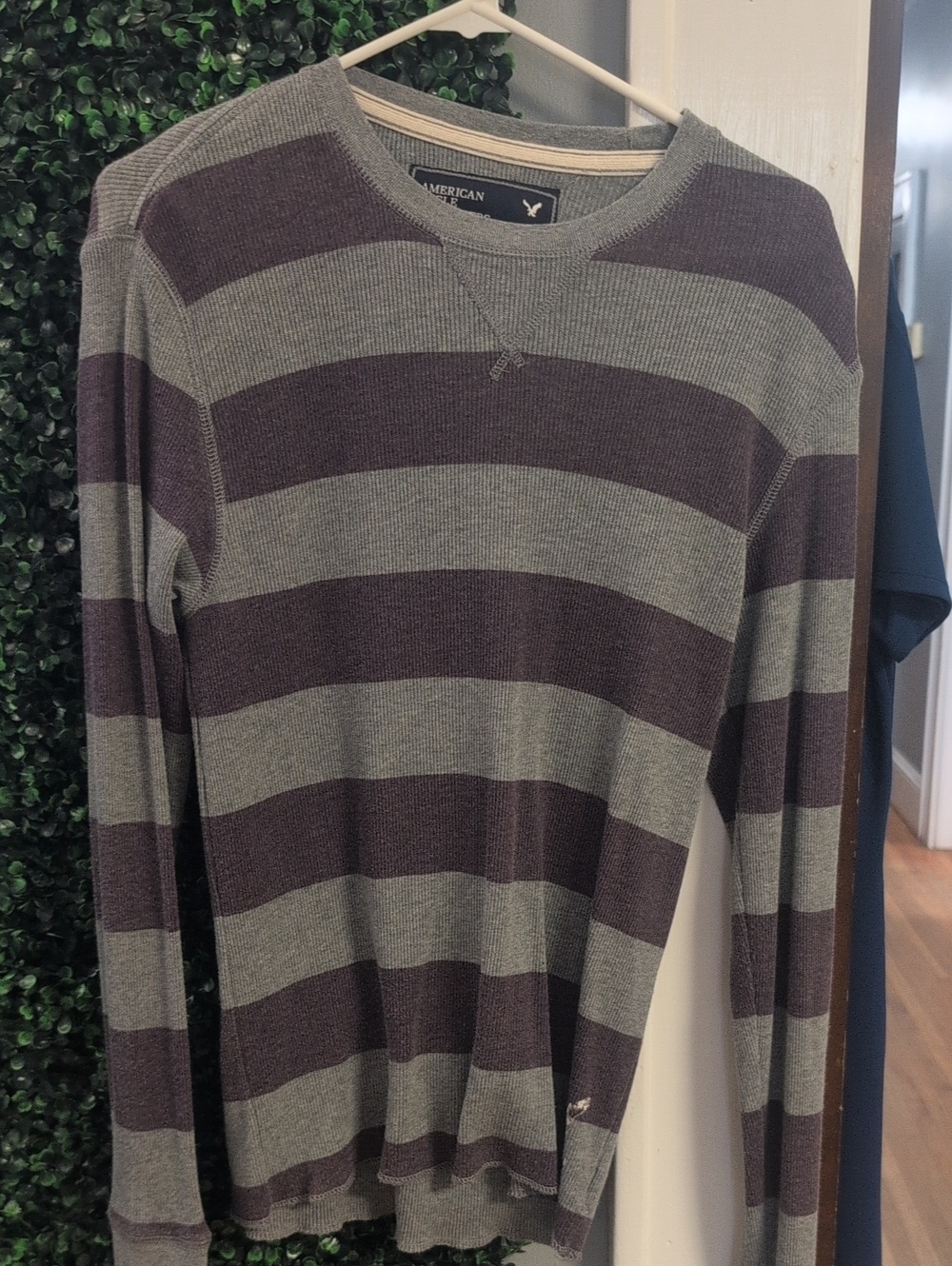 American Eagle Outfitters Men's Gray and Purple Wide-Striped Crewneck Sweater